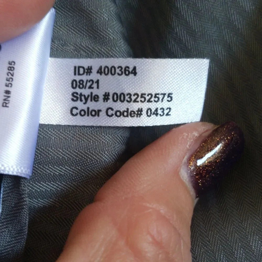 Express Men's medium gray suit, Extra Slim, jacket size 44, pants 32x34, EUC